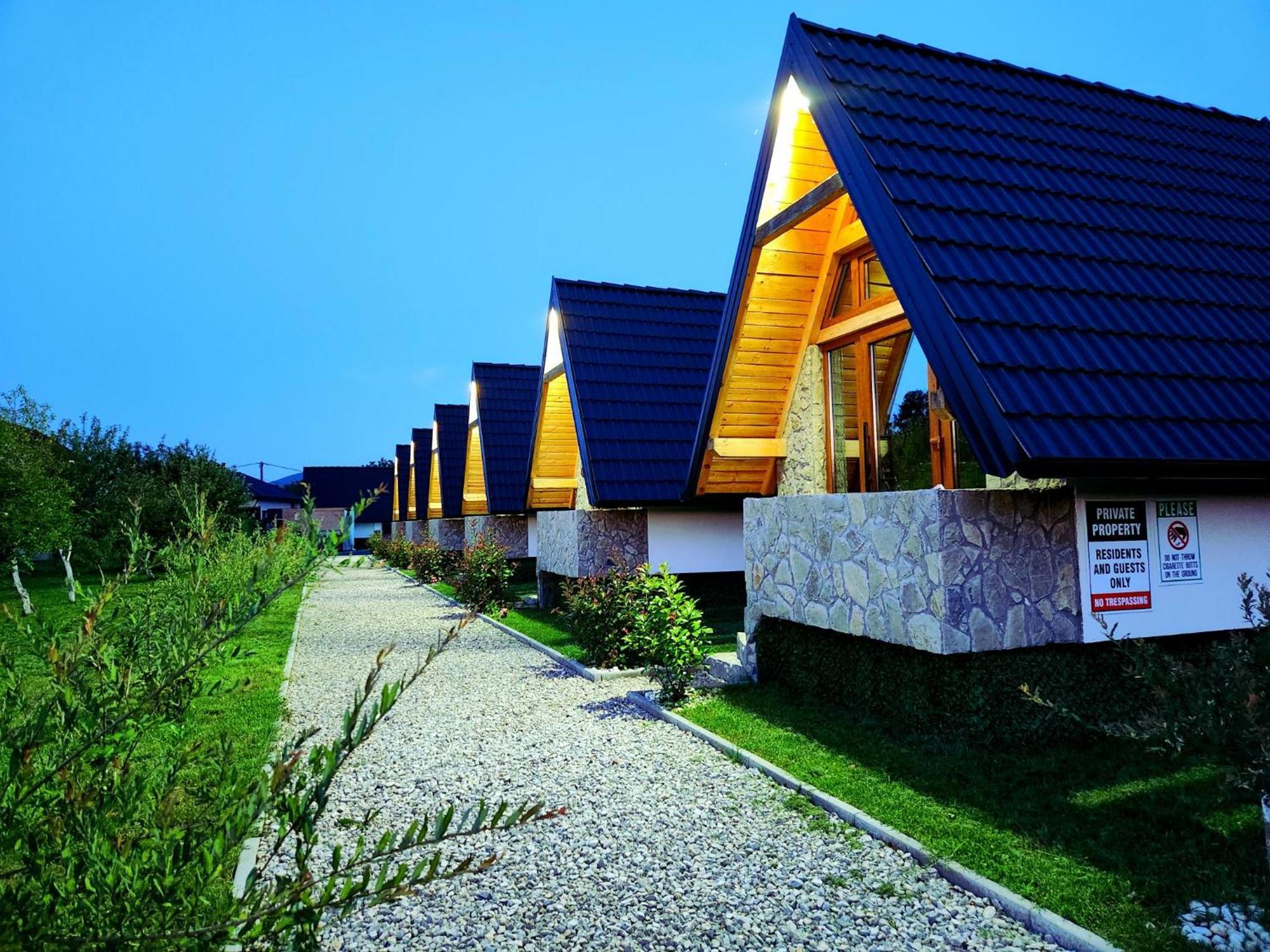 Resort La Familia Біхач Екстер'єр фото